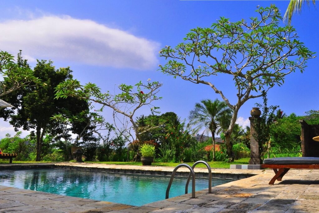 Resort facilities outdoor pool 4 (2)