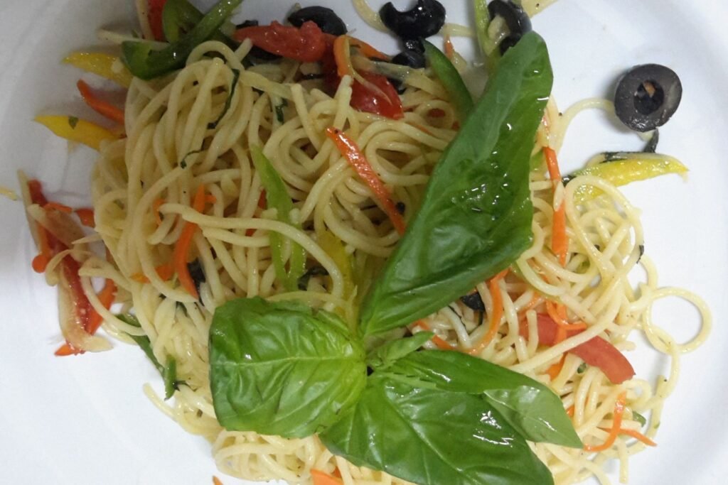 dining small pic 11